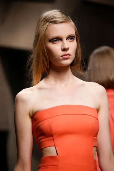 Look 30